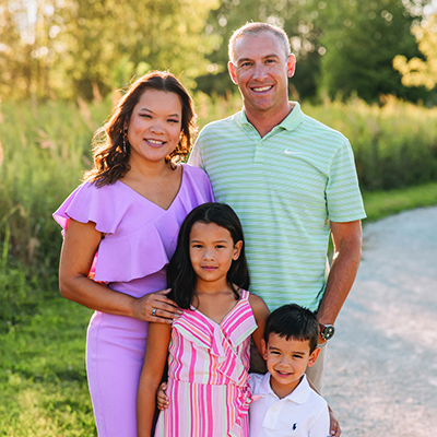 Photo of JoAnna and her family